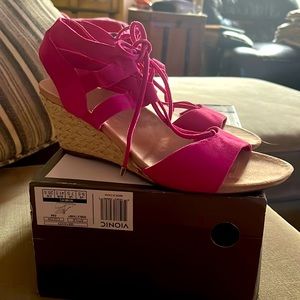 Vionic Noble Tansy Pink tie top espadrilles-used